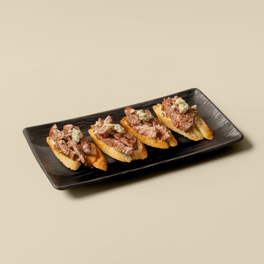 Tostadas de Lomito