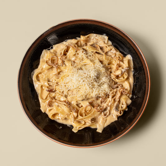 Fetuccini con toque de aceite de trufa blanca y hongos ostra y shitake